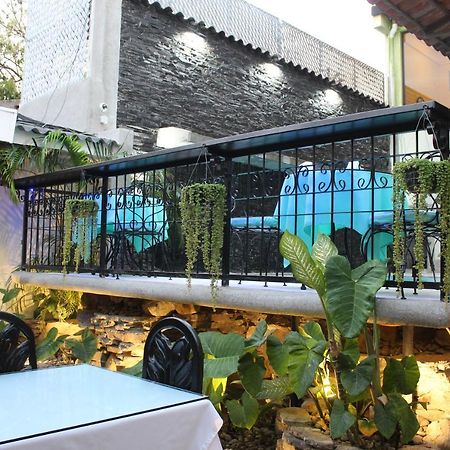 Hotel Villa Antigua San Salvador Exterior foto